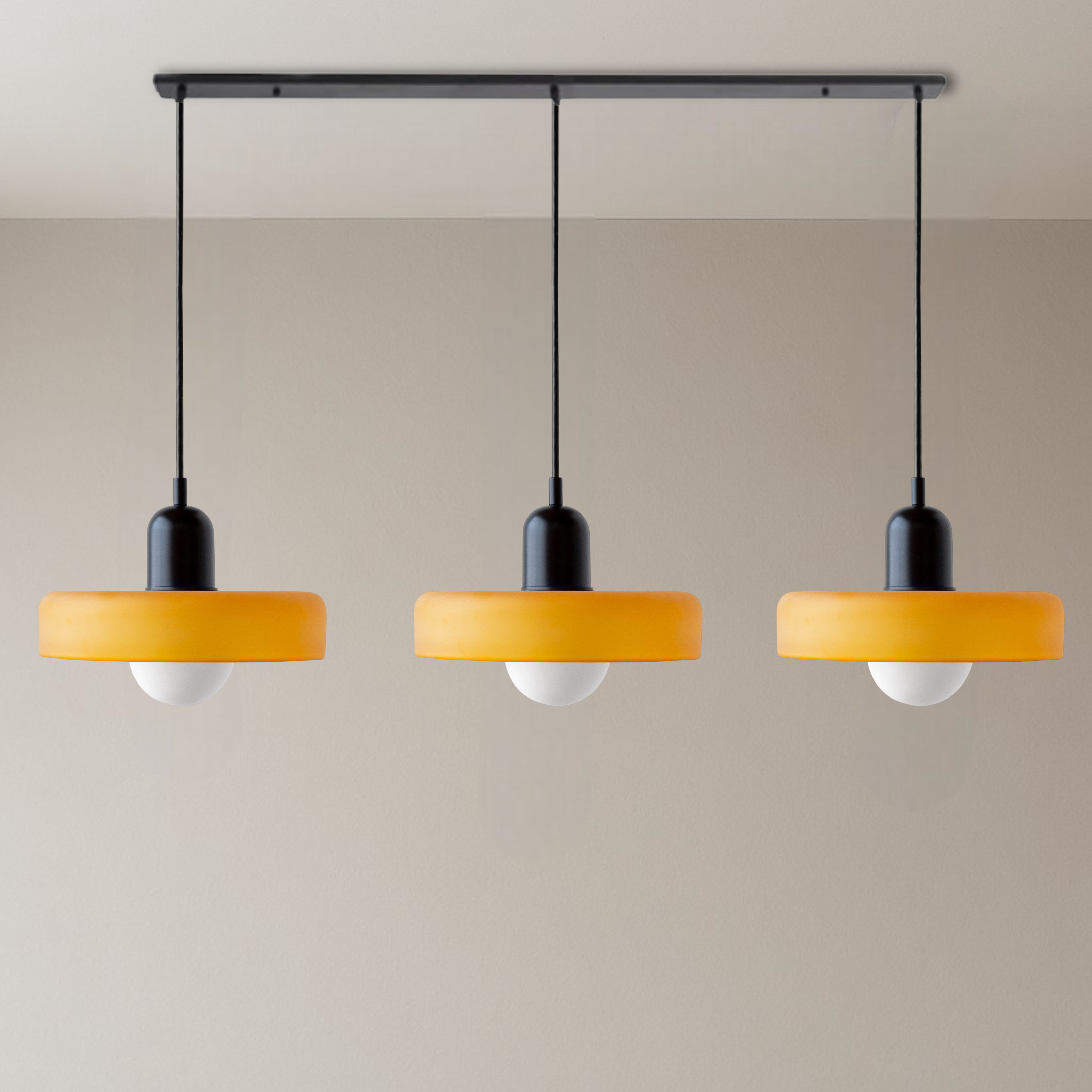 3-Head Bauhaus Farbige Glas Pendelleuchte
