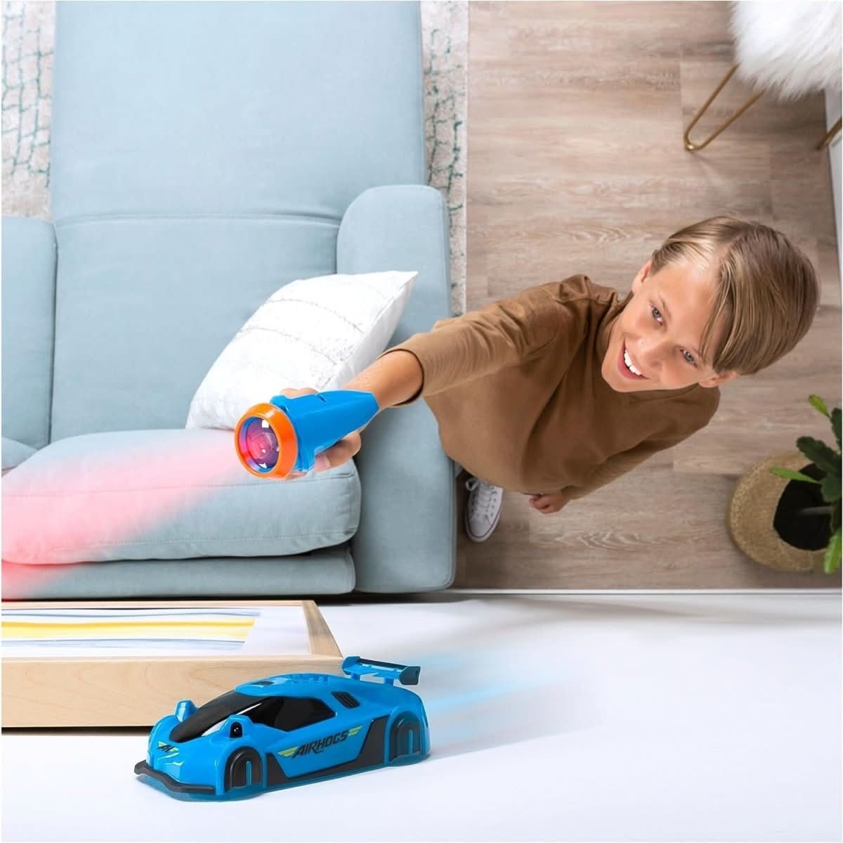 GravityRacer – Laser-gesteuertes Wandkletter-RC-Auto
