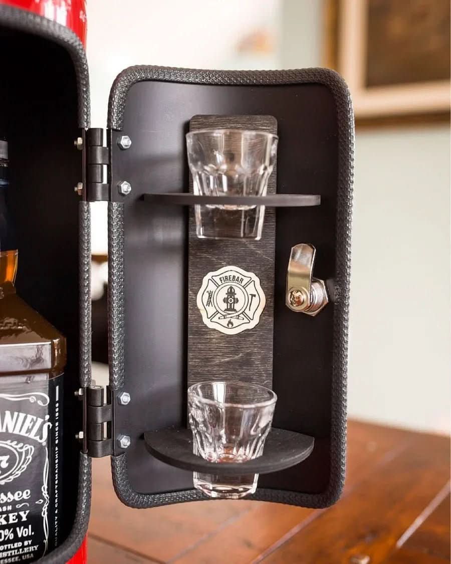 Versteckte FireBar – Versteckte Mini-Bar im Design eines Feuerlöschers für stilvolle Getränkespeicherung