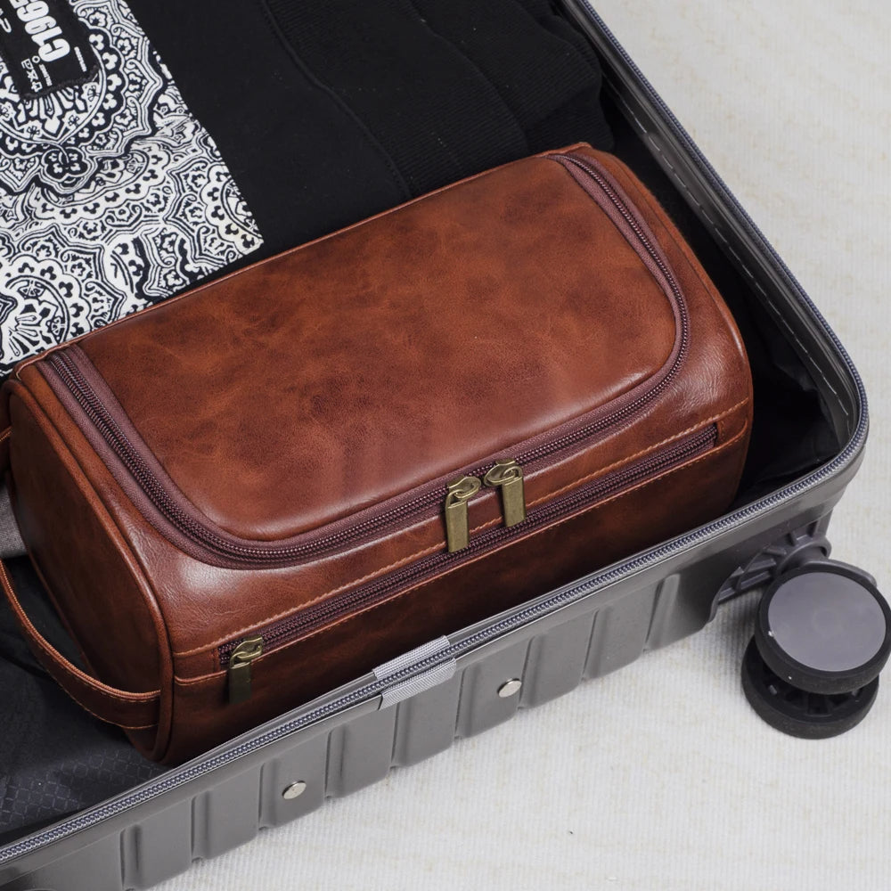 Qualitativ Leder-Kulturbeutel | Dreilagiges Wasserabweisendes Design | Integrierter Metallhaken zum Aufhängen | 25x13x13 cm | Kompakter Travel-Organizer mit Schnellzugriffsfach