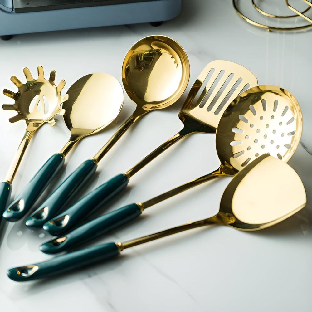 Goldenes Edelstahl-Besteckset