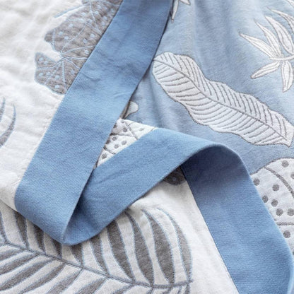 Rustling leaves, summer blanket