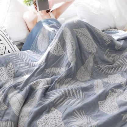 Rustling leaves, summer blanket