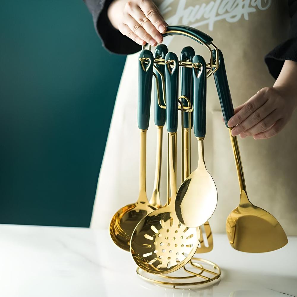 Goldenes Edelstahl-Besteckset