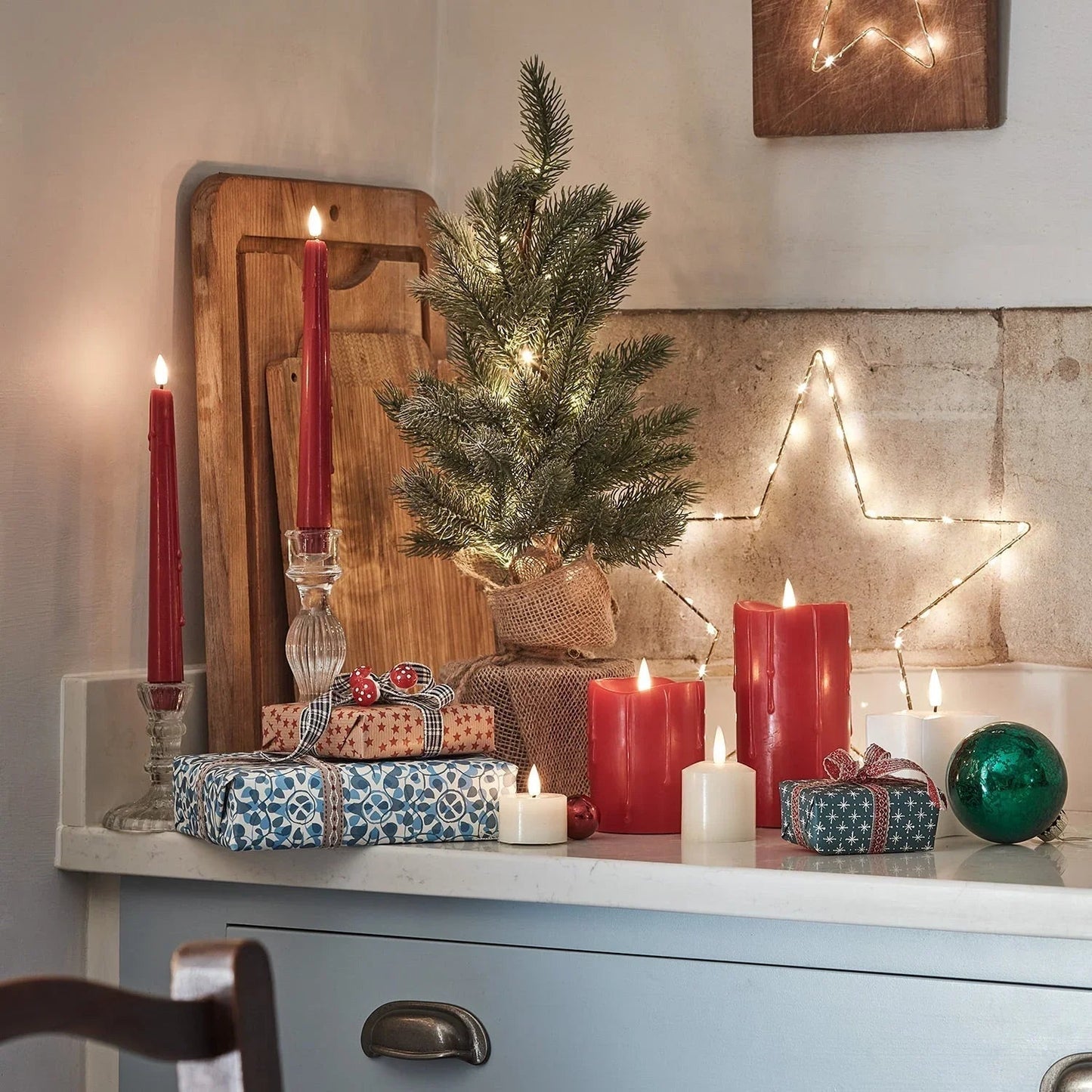 Vorbeleuchteter Mini-Weihnachtsbaum - LED-Lichter - Frostige Äste