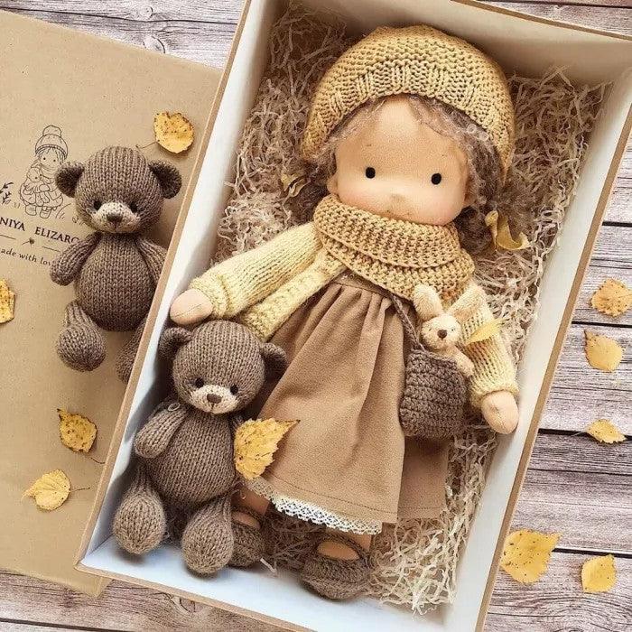 Handgefertigte Waldorf-Puppe „Poppi“ | 35cm | Bio-Baumwolle & Hypoallergene Textilien | Pädagogisch wertvolles Spielzeug | Haptische Sensorikförderung
