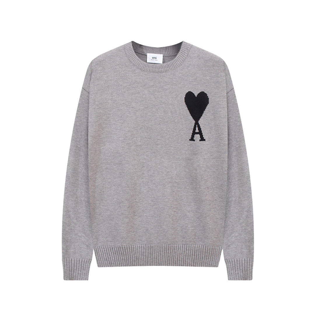 Women's sweater with heart motif – style &amp; comfort