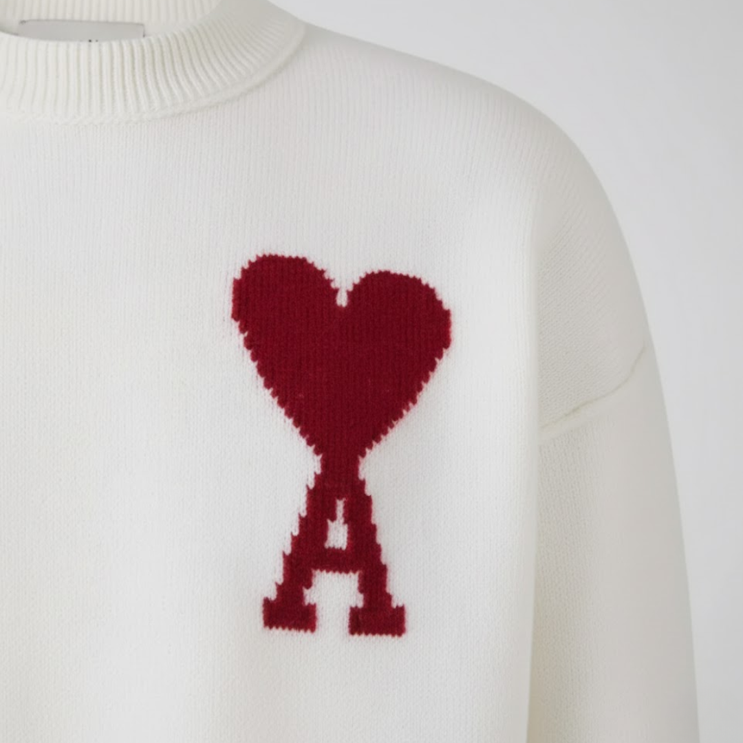 Women's sweater with heart motif – style &amp; comfort